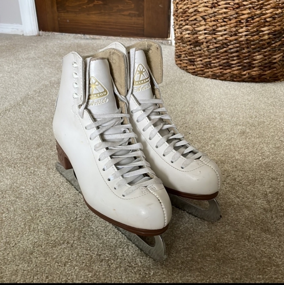 Jackson Ultima Artiste Figure Skates 6.5C